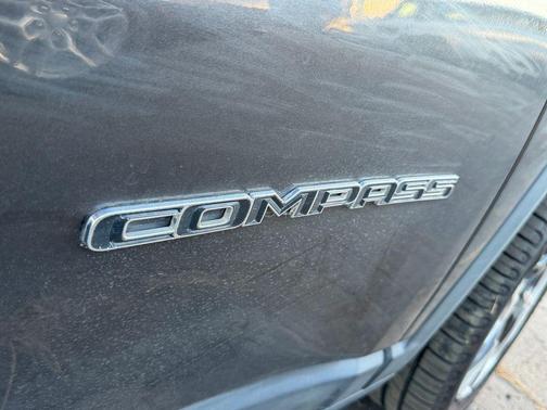 Granite Crystal Metallic Clearcoat 2019 Jeep Compass Limited