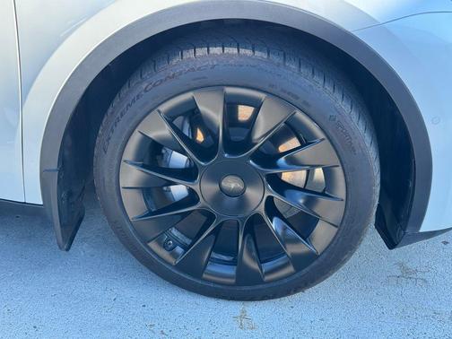 Pearl White Multi-Coat 2021 Tesla Model Y Long Range Dual Motor All-Wheel Drive