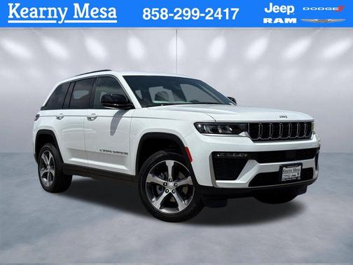 Bright White Clearcoat 2026 Jeep Grand Cherokee Limited
