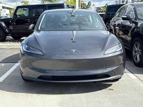 2025 Tesla Model 3 Long Range