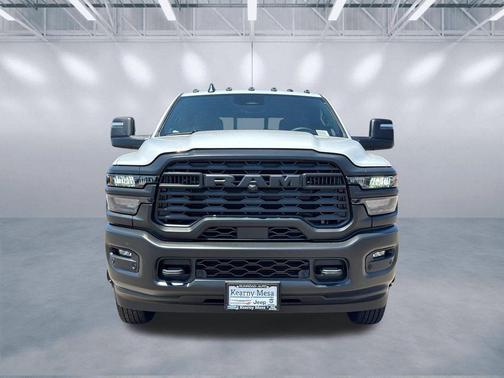 Bright White Clearcoat 2026 RAM 3500 Tradesman Crew Cab 4x4 8' Box