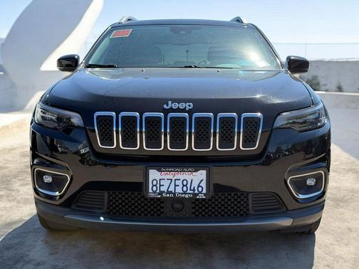 Diamond Black Crystal Pearlcoat 2019 Jeep Cherokee Limited
