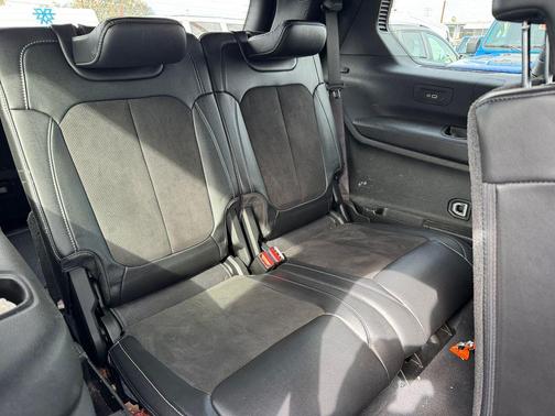 Diamond Black Crystal Pearlcoat 2023 Jeep Grand Cherokee L Altitude