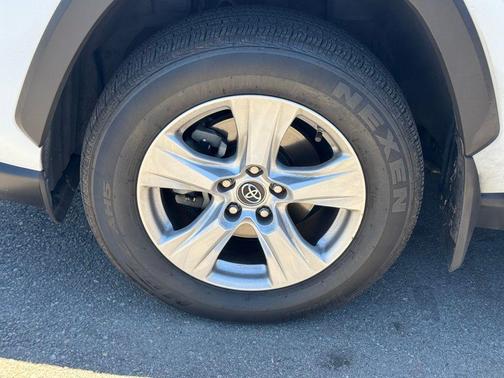 Super White 2019 Toyota RAV4 XLE