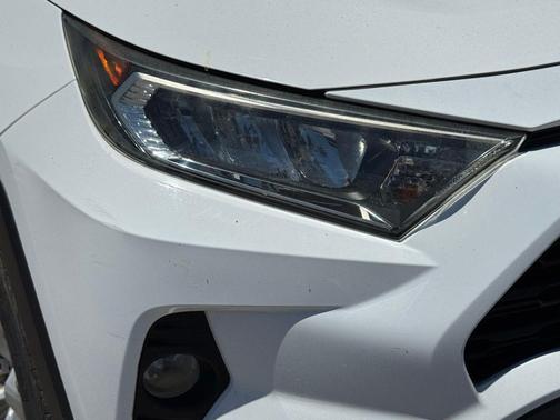 Super White 2019 Toyota RAV4 XLE