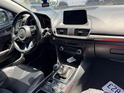 Jet Black Mica 2018 Mazda Mazda3 Grand Touring