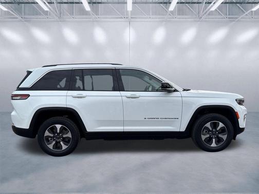 2022 Jeep Grand Cherokee 4xe Base