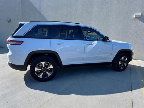 2022 Jeep Grand Cherokee 4xe Base