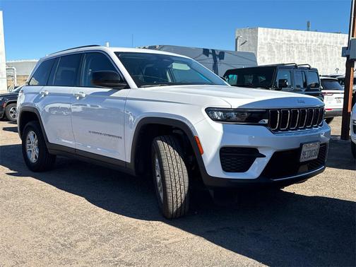 2023 Jeep Grand Cherokee Laredo