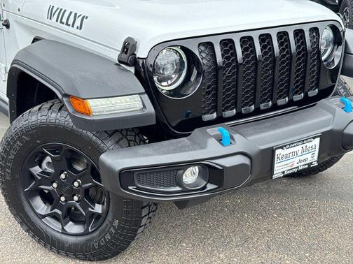 Bright White Clearcoat 2023 Jeep Wrangler 4xe Willys