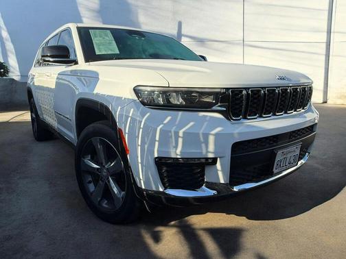 Bright White Clearcoat 2021 Jeep Grand Cherokee L Limited