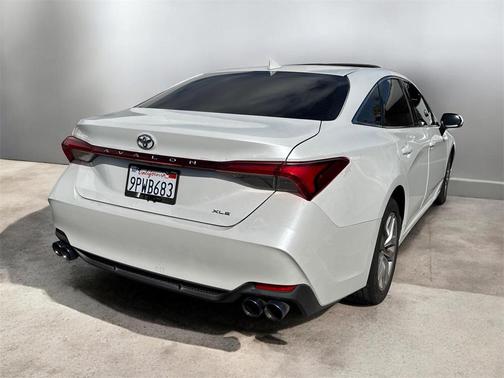 2019 Toyota Avalon XLE