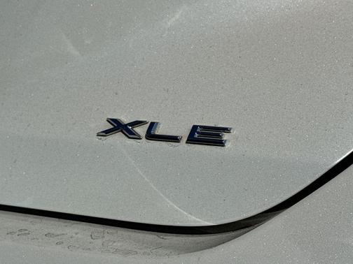 2019 Toyota Avalon XLE