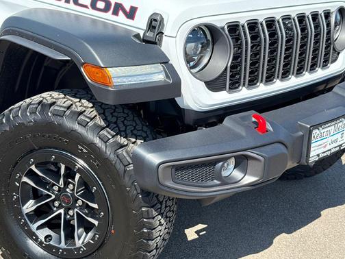Bright White Clearcoat 2026 Jeep Wrangler Rubicon