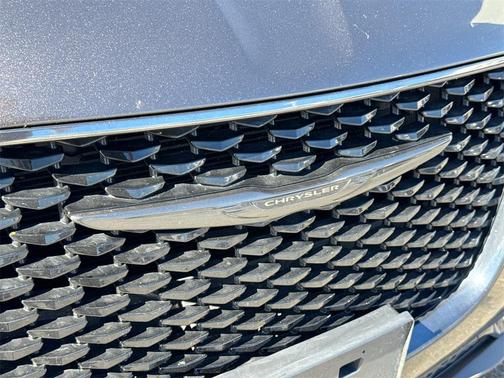 2022 Chrysler 300 Touring