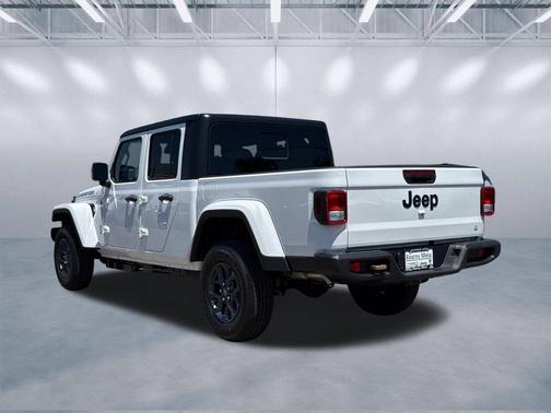 Bright White Clearcoat 2026 Jeep Gladiator 85th Anniversary Edition