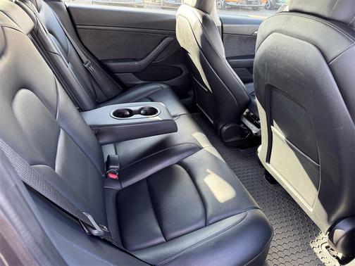 2022 Tesla Model 3 Standard Range