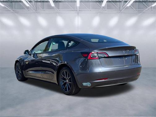 2022 Tesla Model 3 Standard Range