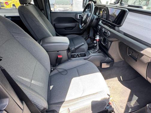 Anvil Clear Coat 2024 Jeep Wrangler Sport