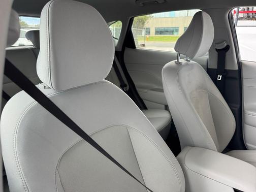 Abyss Black Pearl 2024 Hyundai KONA EV SEL