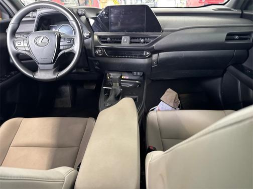2023 Lexus UX 250h Base