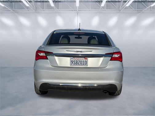 2012 Chrysler 200 Touring