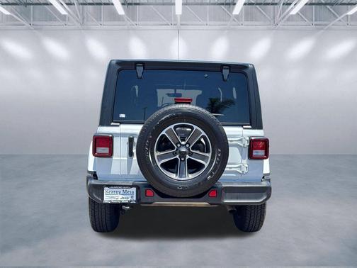 Bright White Clearcoat 2023 Jeep Wrangler 4-Door Sahara 4x4