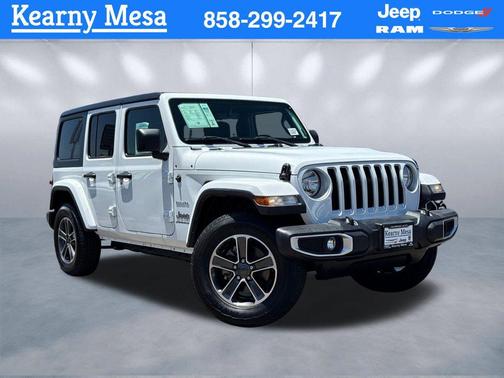Bright White Clearcoat 2023 Jeep Wrangler 4-Door Sahara 4x4
