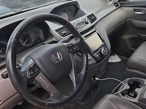 Crystal Black Pearl 2015 Honda Odyssey Touring