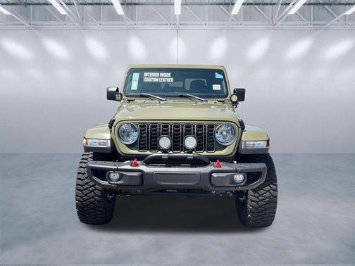 41 2025 Jeep Gladiator Nighthawk