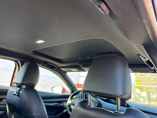 2022 Mazda Mazda3 FWD w/Premium Package