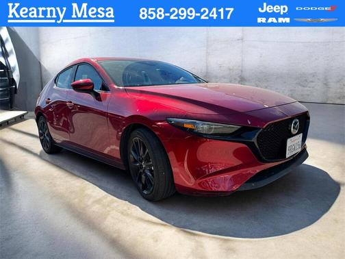 2022 Mazda Mazda3 FWD w/Premium Package