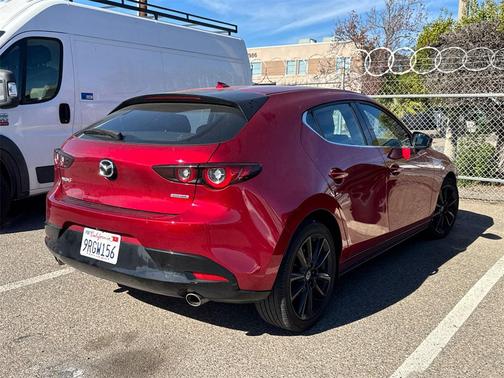 2022 Mazda Mazda3 FWD w/Premium Package