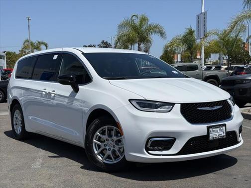 2025 Chrysler Pacifica L
