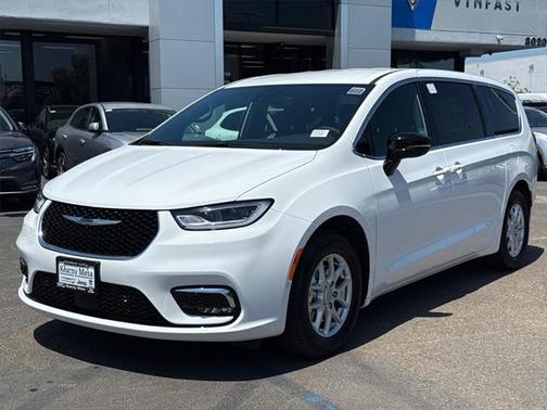 2025 Chrysler Pacifica L