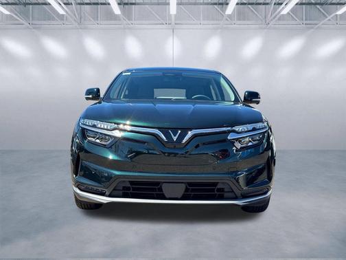 Ivy Green 2027 VinFast VF 8 Eco