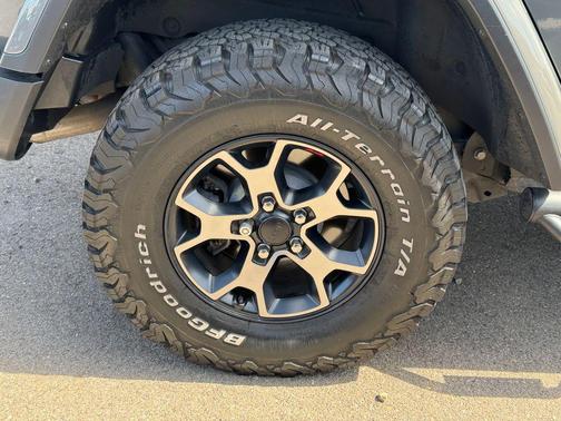 Sting-Gray Clearcoat 2019 Jeep Wrangler Unlimited Rubicon