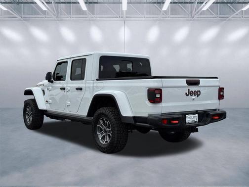 Bright White Clearcoat 2026 Jeep Gladiator Mojave X 4x4