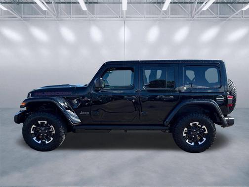 Black Clearcoat 2026 Jeep Wrangler Rubicon