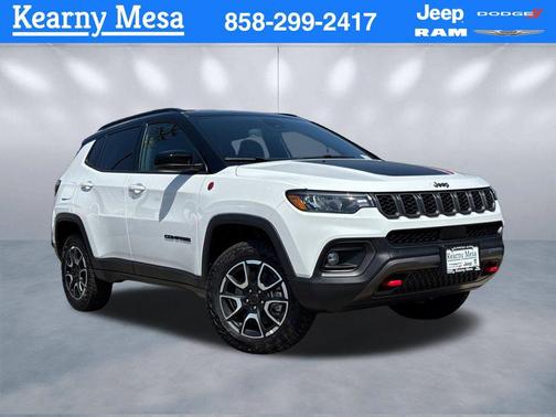 Bright White Clearcoat 2026 Jeep Compass Trailhawk