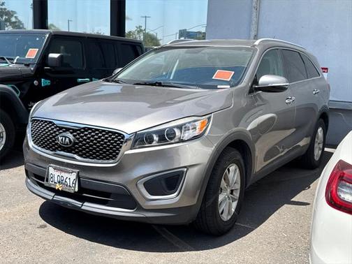 2017 Kia Sorento LX