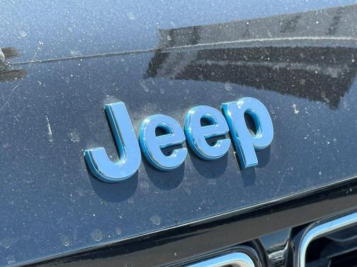 Diamond Black Crystal Pearlcoat 2022 Jeep Grand Cherokee 4xe Base
