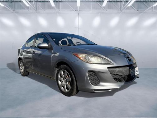 2013 Mazda Mazda3 i Sport