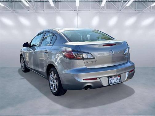 2013 Mazda Mazda3 i Sport