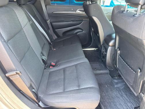 Billet Silver Metallic Clearcoat 2021 Jeep Grand Cherokee Laredo
