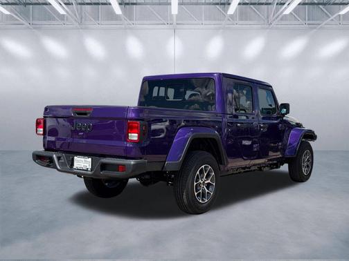Reign 2026 Jeep Gladiator Sport S
