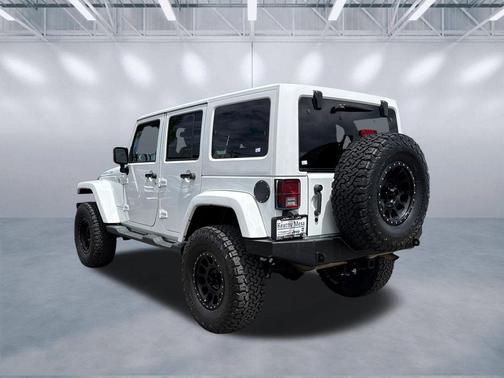 Bright White Clearcoat 2015 Jeep Wrangler Unlimited Rubicon