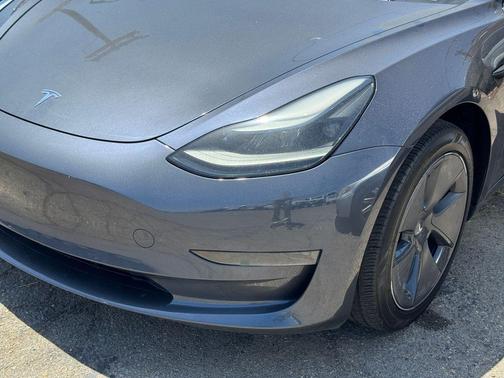 Midnight Silver Metallic 2023 Tesla Model 3 Standard Range
