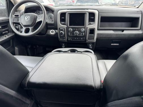Bright White Clearcoat 2022 RAM 1500 Tradesman