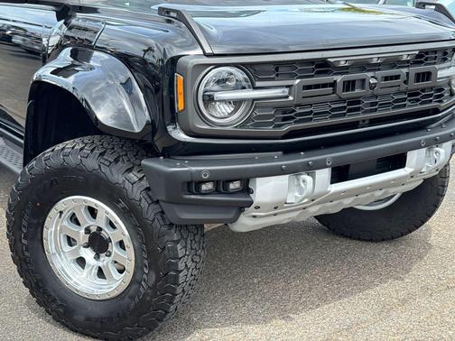 SHADOW BLACK 2024 Ford Bronco Raptor